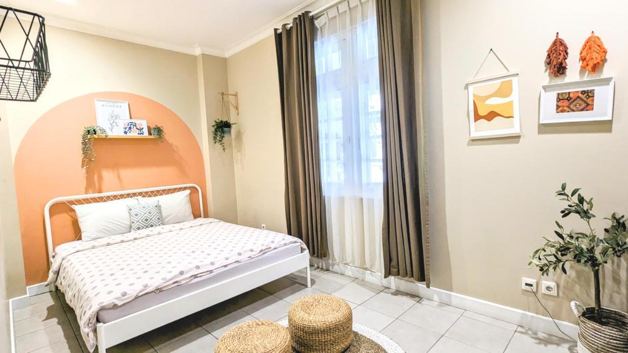 Cottonwood Bed & Breakfast House Bandung Exterior photo